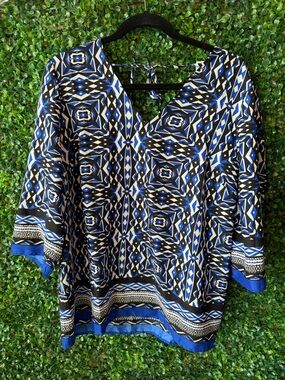 New Chico's 3/4 Sleeve Pullover V-Neck Blue Black White Geometric Blouse